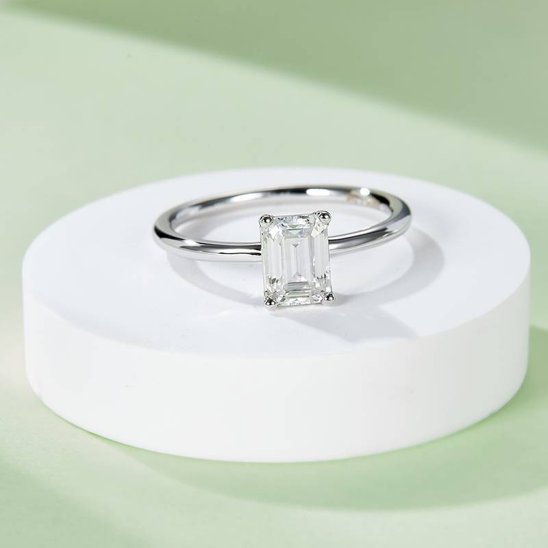 Classic长方形S925银镀白金MoissaniteWomen's Ring1.0ctD级